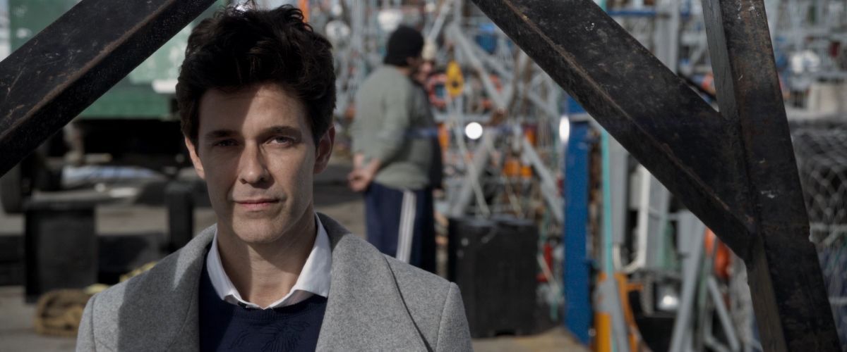 Crítica de “Yo, traidor”, relato sobre el poder y la avaricia con Mariano Martínez