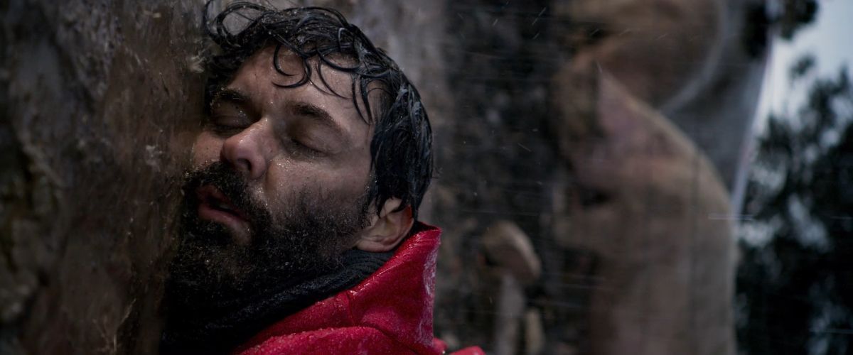 Crítica de “Yo, traidor”, relato sobre el poder y la avaricia con Mariano Martínez