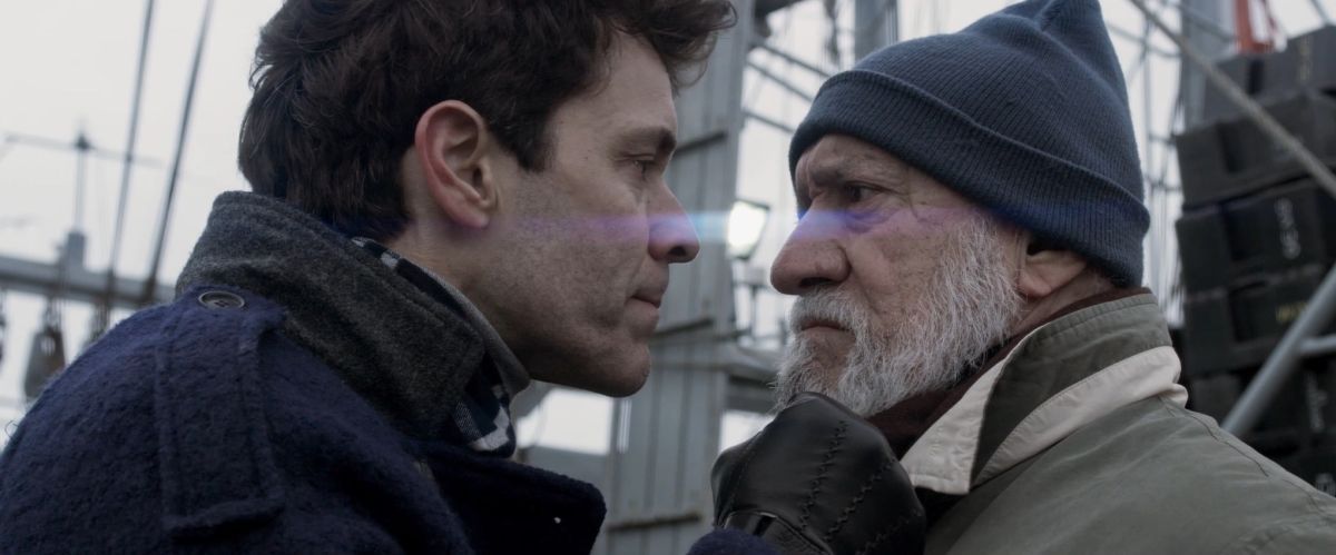 Crítica de “Yo, traidor”, relato sobre el poder y la avaricia con Mariano Martínez