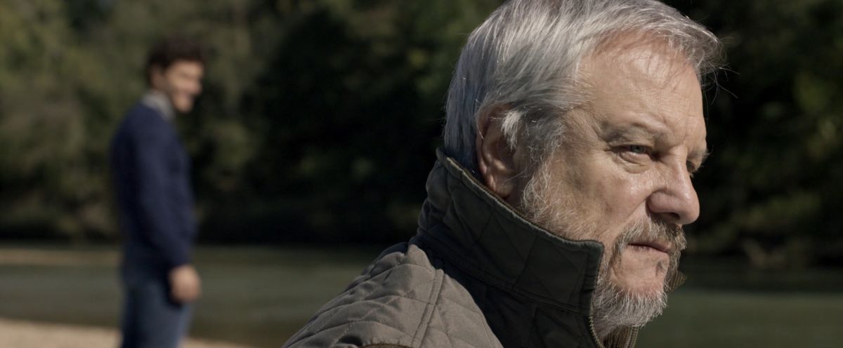 Crítica de “Yo, traidor”, relato sobre el poder y la avaricia con Mariano Martínez