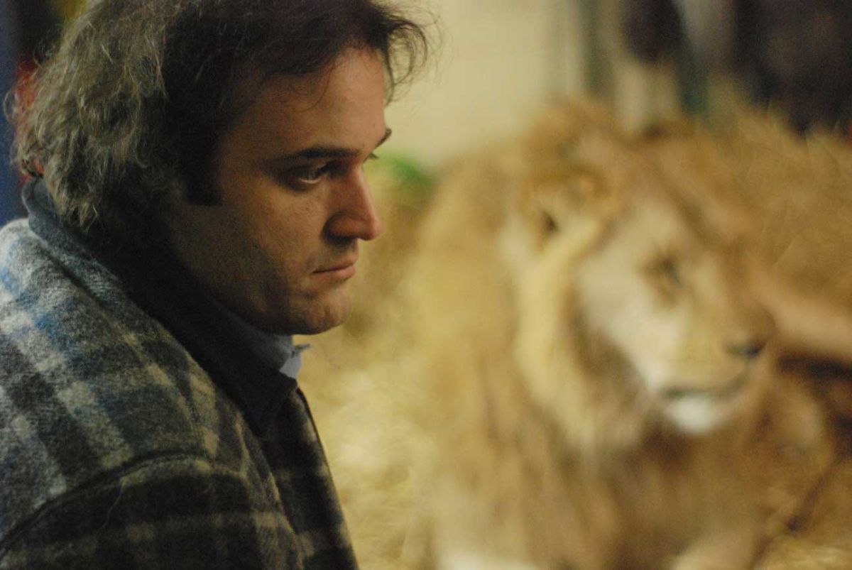 Crítica de "Historias extraordinarias": Llinás y la reconfiguración narrativa del cine argentino