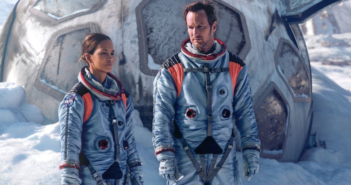 Crítica de “Moonfall”, la lunática odisea de Roland Emmerich con Halle Berry y Patrick Wilson