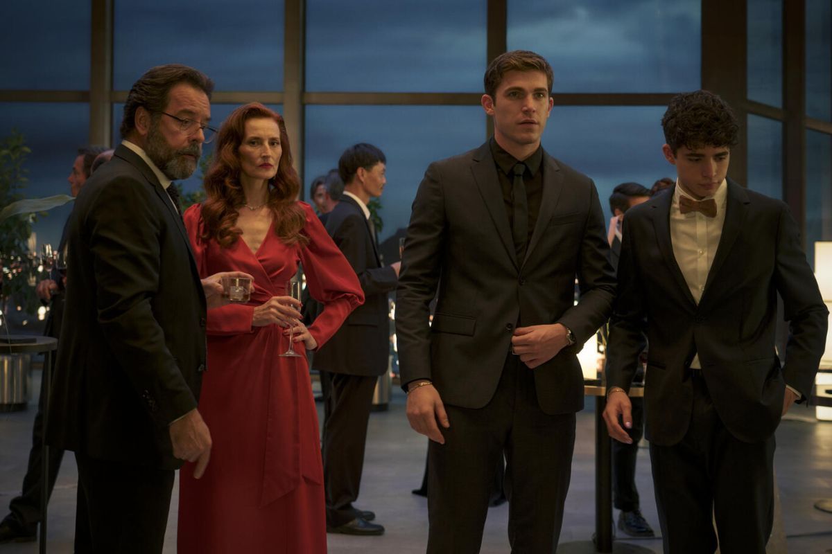 Crítica de "A través de mi ventana", desnudos y abdominales marcados para justificar la violencia y las relaciones tóxicas