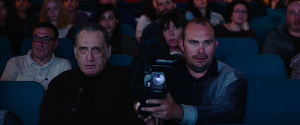Crítica de "Voces doradas", un film sobre la migración y la búsqueda de superación de Evgeny Ruman