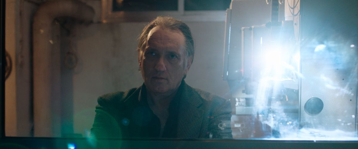 Crítica de "Voces doradas", un film sobre la migración y la búsqueda de superación de Evgeny Ruman