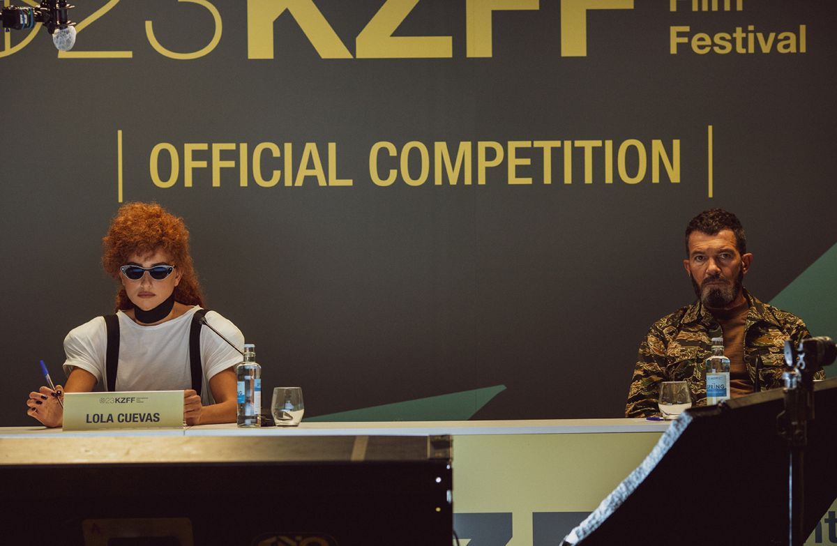 Crítica de “Competencia Oficial”, el cine arte según Mariano Cohn y Gastón Duprat