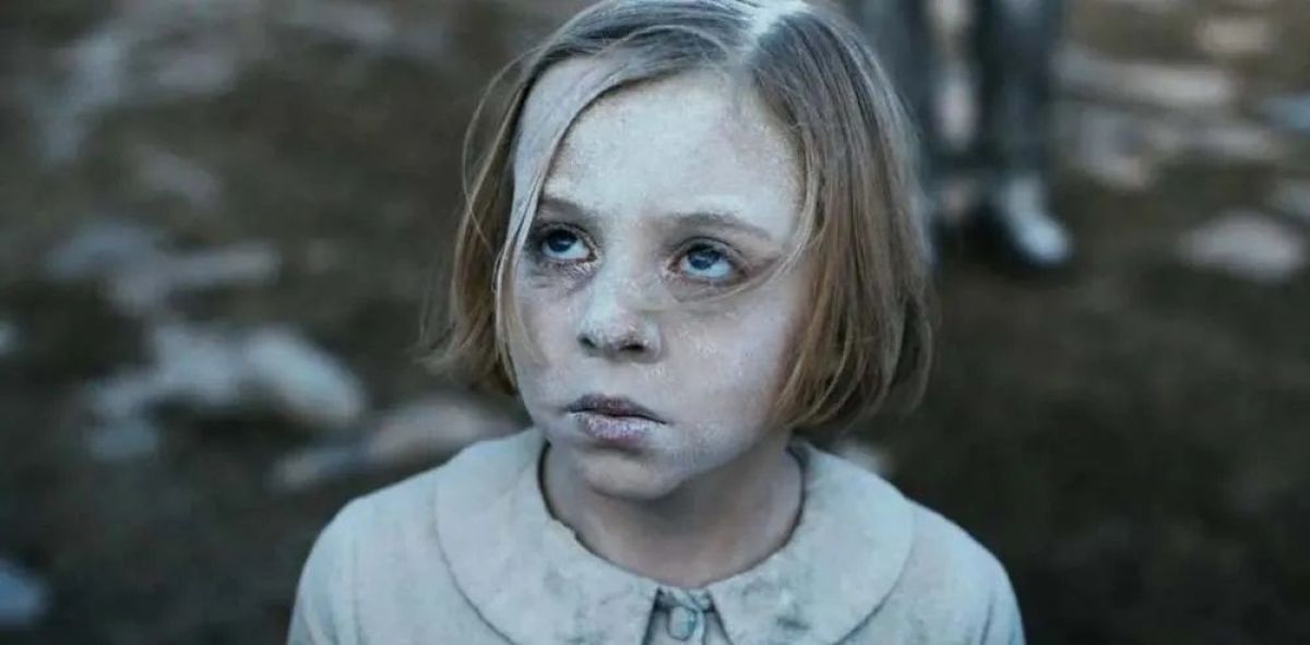 Crítica de "Una sombra en mi ojo",  la crueldad de la guerra es dolor de inocentes