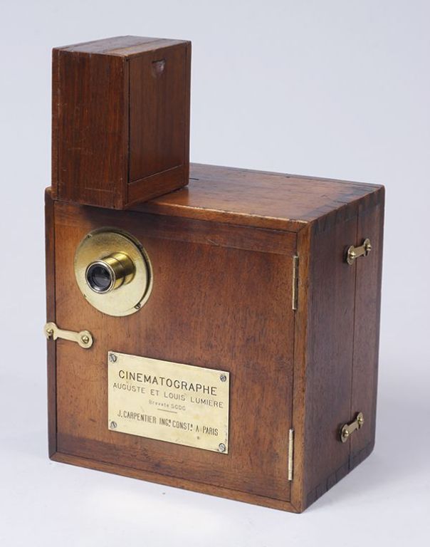 Se inaugura la muestra que exhibe la colección Ducrós Hicken en conmemoración a los 50 años del Museo del Cine