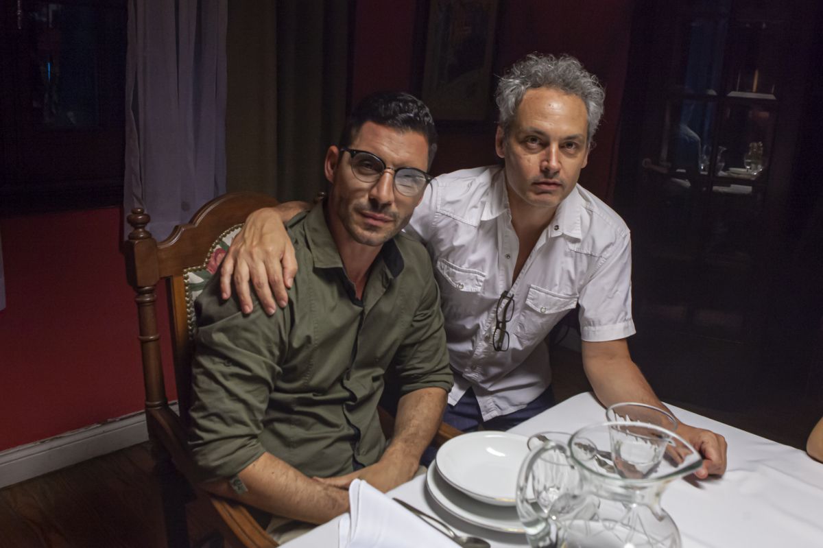 Matías Desiderio resiste ante una infección zombi