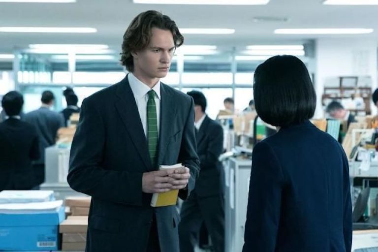 Crítica de "Tokyo Vice", el frenético y estilizado thriller de Michael Mann con Ansel Elgort